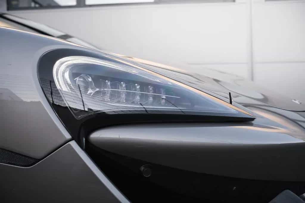 McLaren 570S Spider, Lift-el. Sitze-Kamera-B&W 07/2019-photo-19