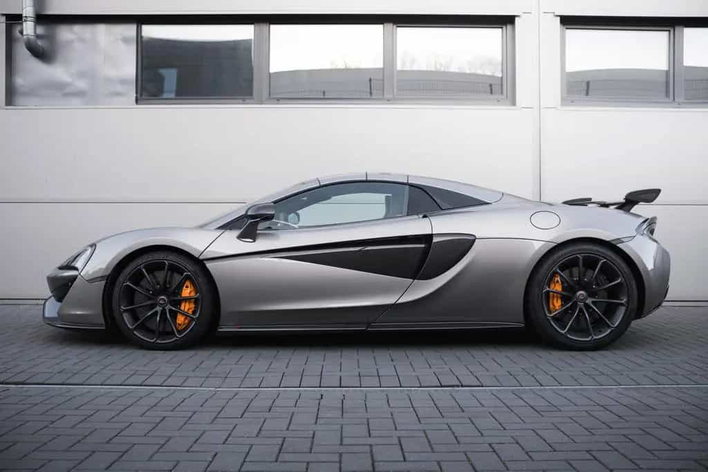 McLaren 570S Spider, Lift-el. Sitze-Kamera-B&W 07/2019-photo-2