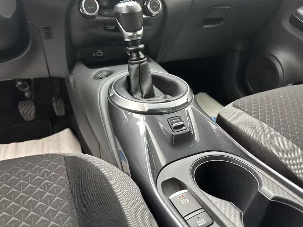 Nissan Juke N-Connecta "1 HAND-NAVI-CAM-SITZH-MULTI" 12/2020-photo-17