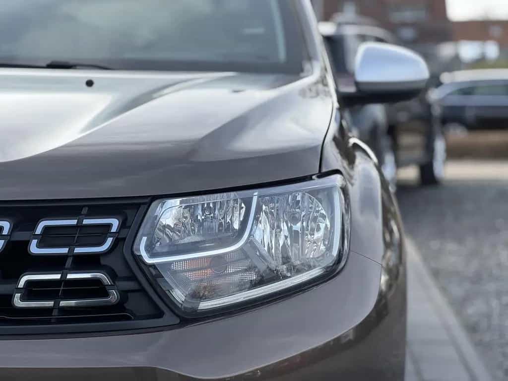 Dacia Duster II Prestige *2.HAND|ALLW.|AHK|RFK|TÜV* 05/2019-photo-11