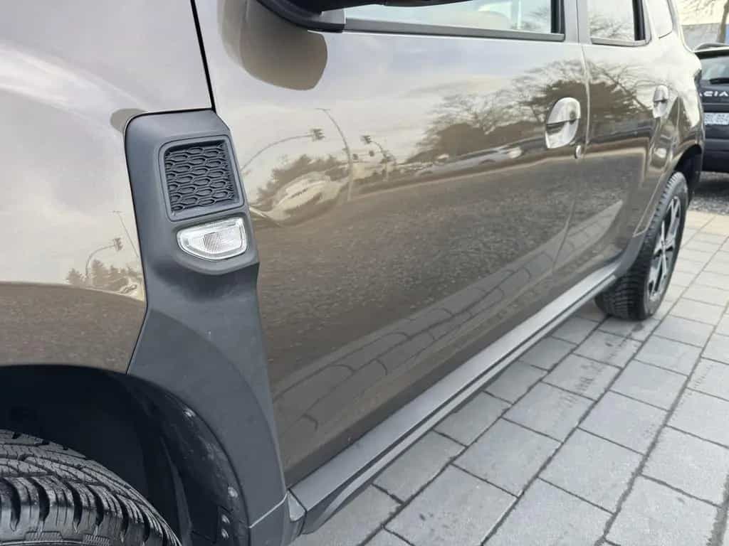 Dacia Duster II Prestige *2.HAND|ALLW.|AHK|RFK|TÜV* 05/2019-photo-13
