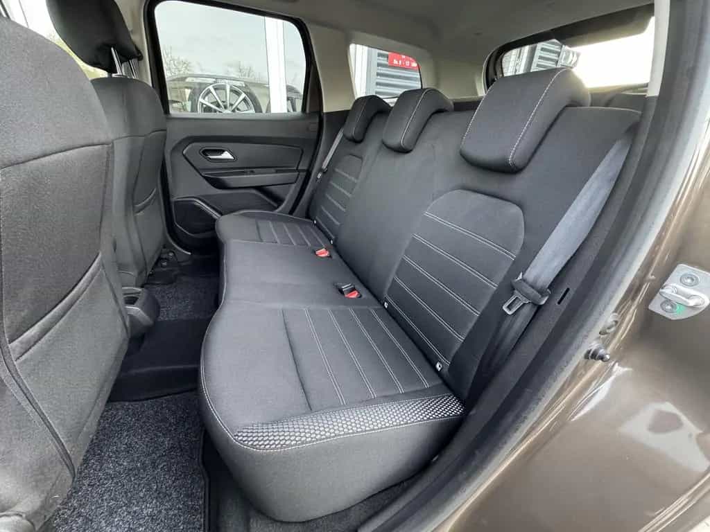 Dacia Duster II Prestige *2.HAND|ALLW.|AHK|RFK|TÜV* 05/2019-photo-29