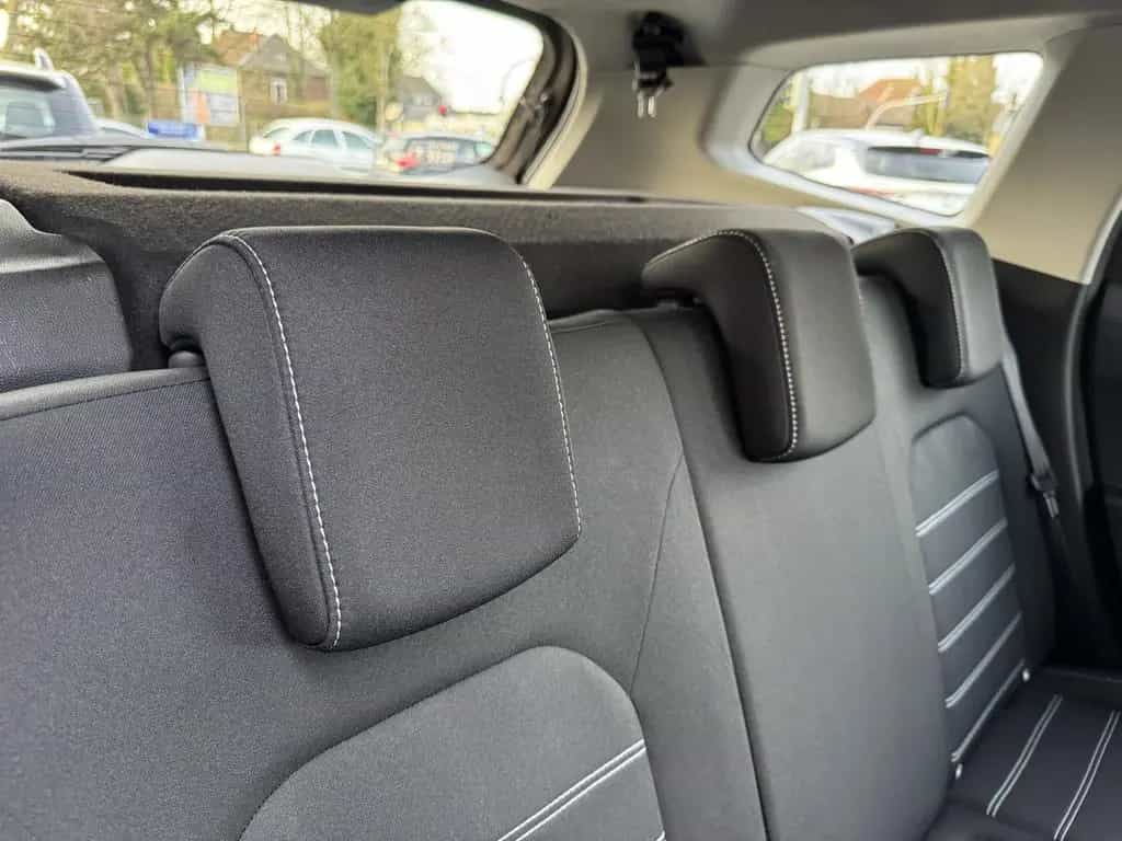 Dacia Duster II Prestige *2.HAND|ALLW.|AHK|RFK|TÜV* 05/2019-photo-34