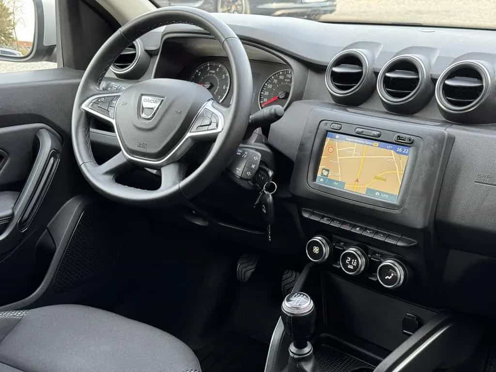 Dacia Duster II Prestige *2.HAND|ALLW.|AHK|RFK|TÜV* 05/2019-photo-39