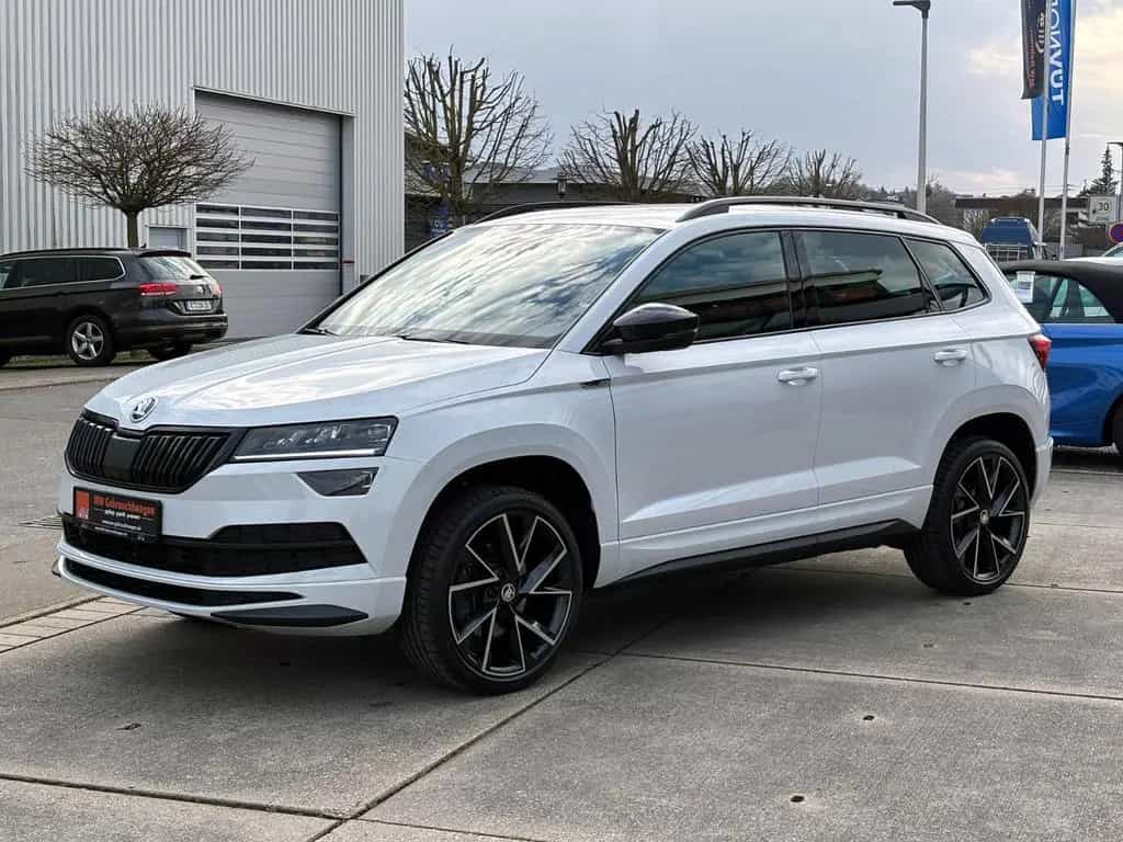 Skoda Karoq 1.5TSI DSG SPORTLINE ACC 360° PANO AHK LED 02/2021-photo-3