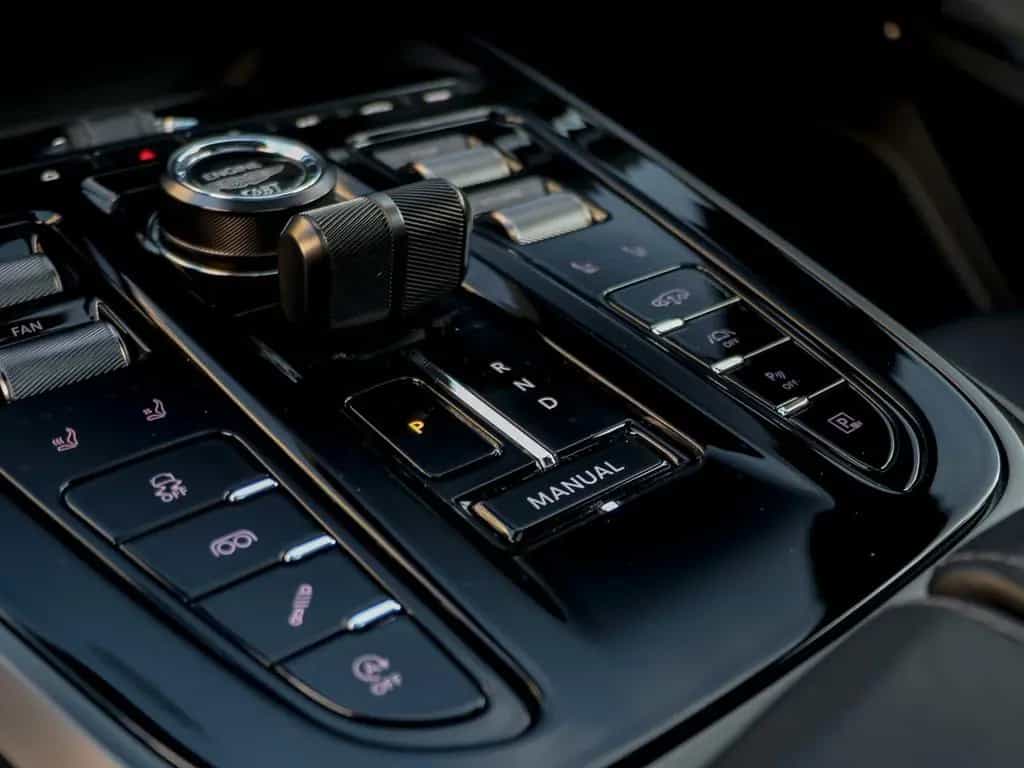 Aston Martin DBX 4.0 V8 DBX707 01/2025-photo-20