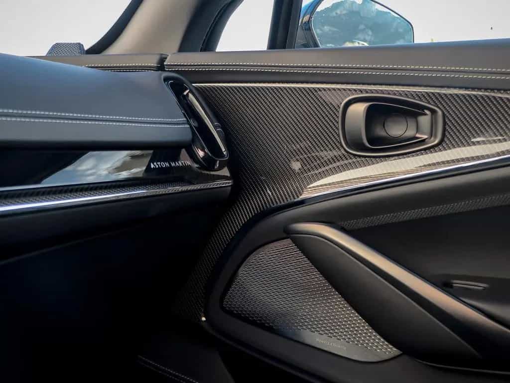 Aston Martin DBX 4.0 V8 DBX707 01/2025-photo-25