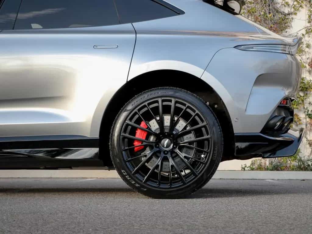 Aston Martin DBX 4.0 V8 DBX707 01/2025-photo-4