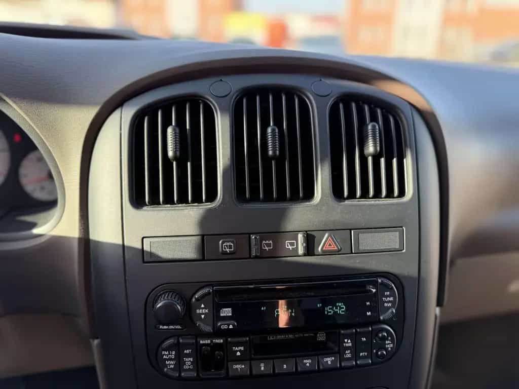 Chrysler Grand Voyager Grand Voyager 2.4 SE nur GEWERBE u 04/2003-photo-10