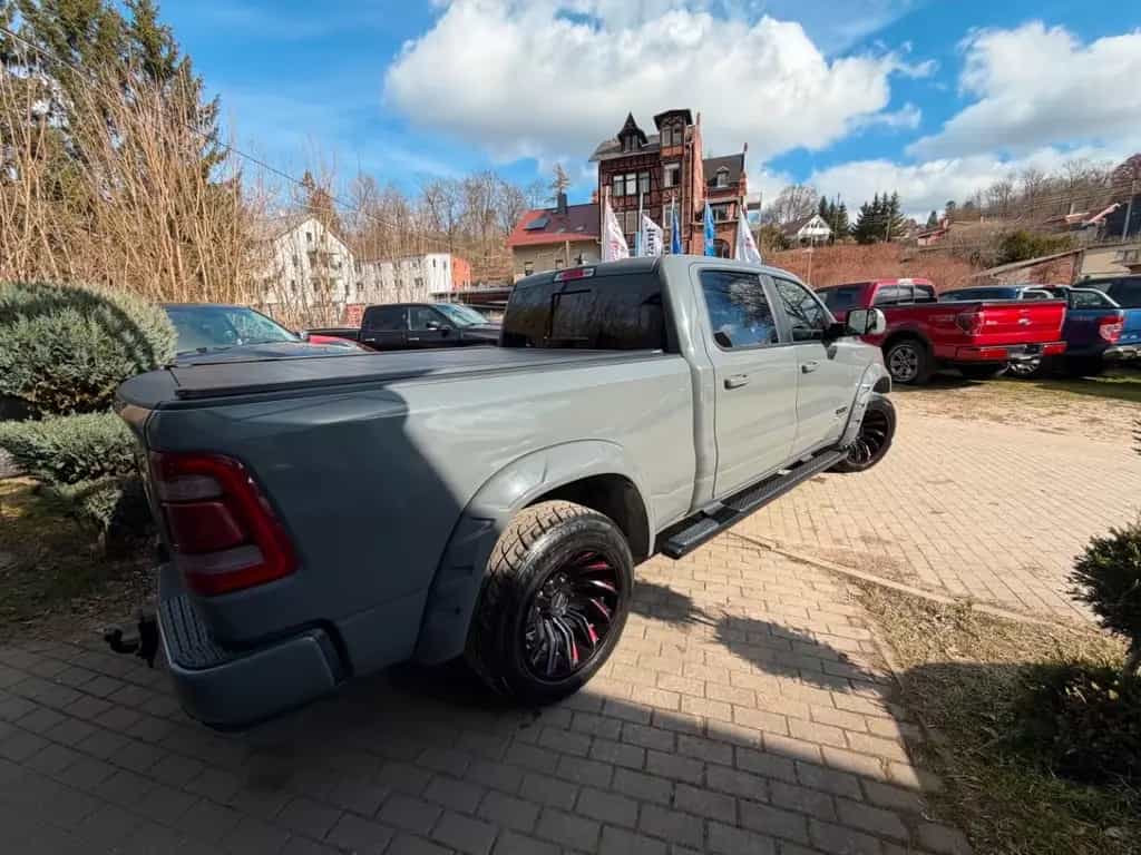 Dodge RAM 1500 Hemi Laramie"Crew-Cab" Long-Bed"Lachant 01/2019-photo-4