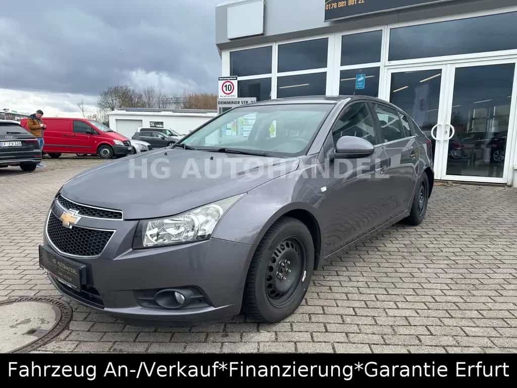 Chevrolet Cruze Hatchback Kamera Navi 04/2012-photo-0