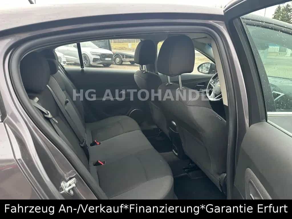 Chevrolet Cruze Hatchback Kamera Navi 04/2012-photo-14
