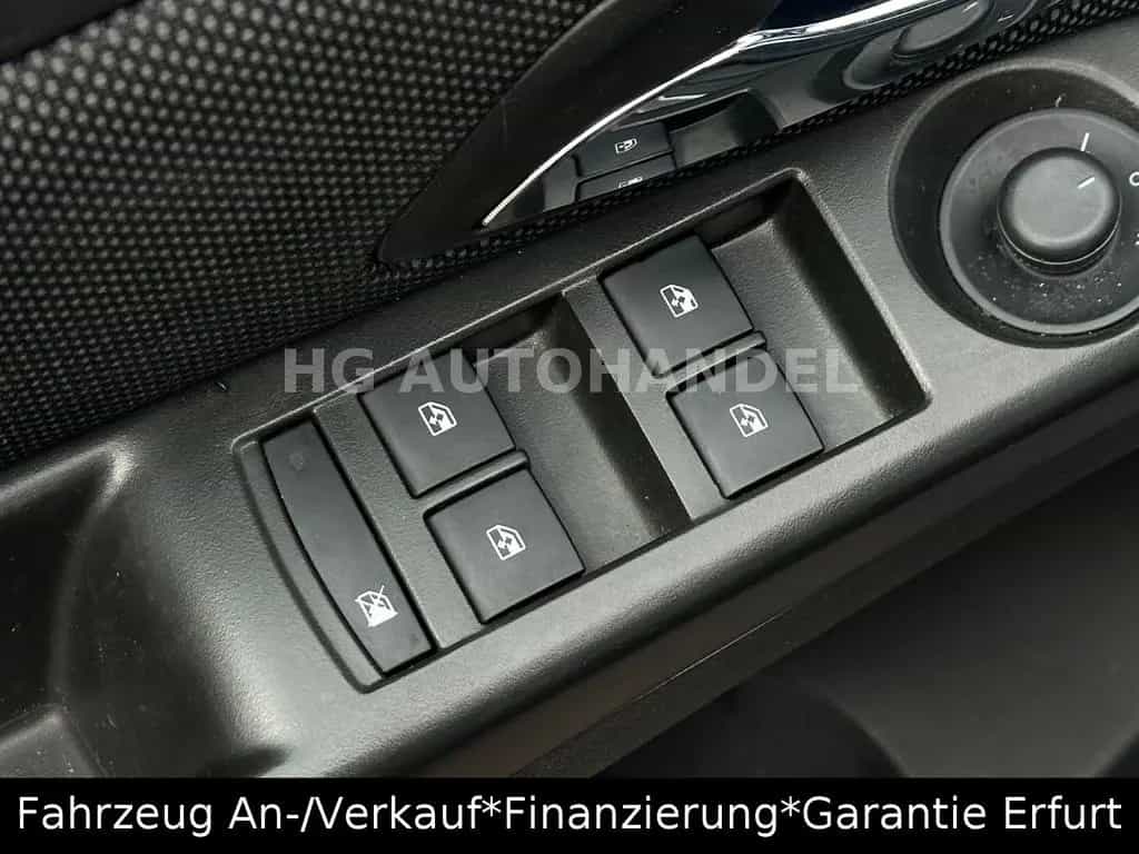Chevrolet Cruze Hatchback Kamera Navi 04/2012-photo-20