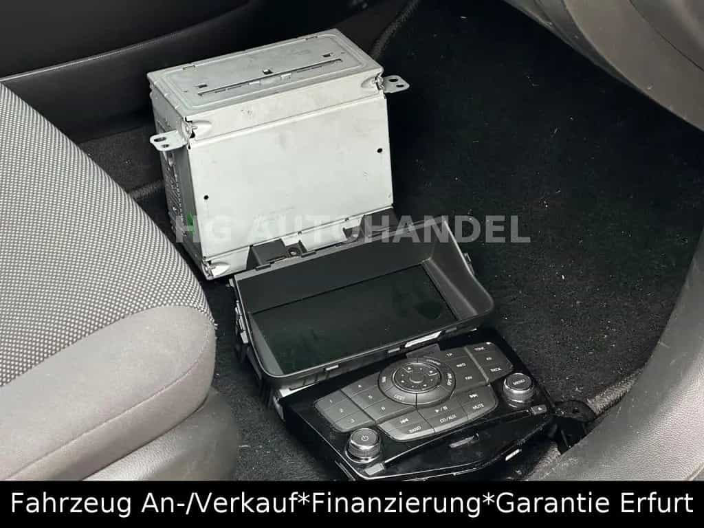 Chevrolet Cruze Hatchback Kamera Navi 04/2012-photo-22