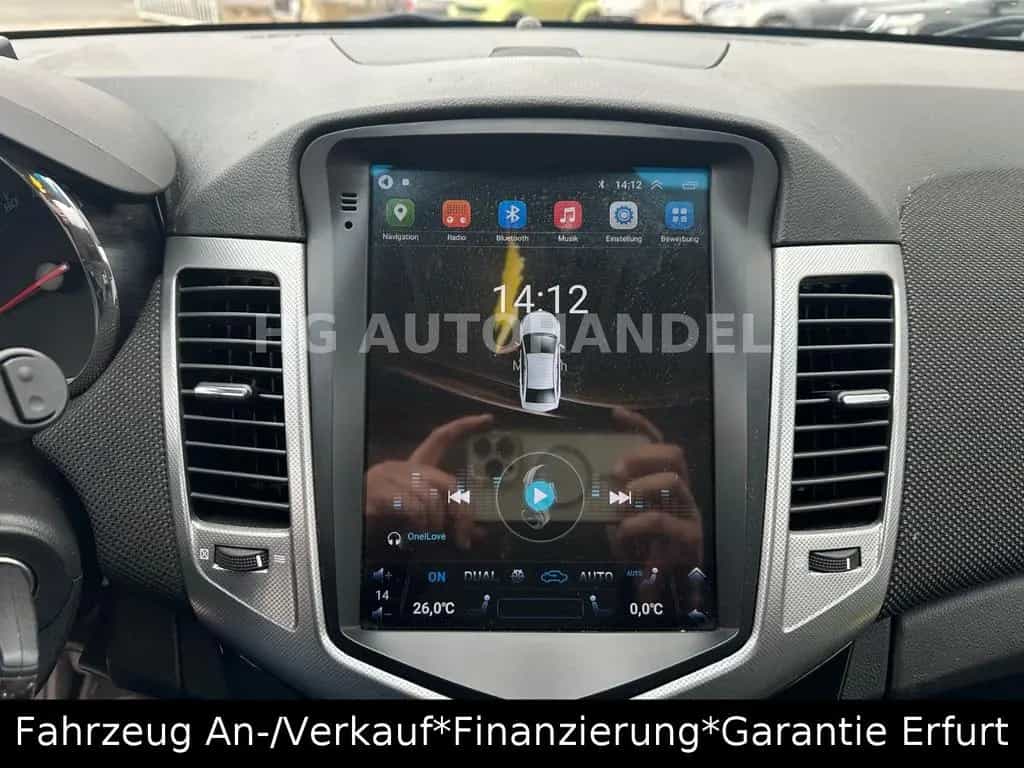 Chevrolet Cruze Hatchback Kamera Navi 04/2012-photo-23