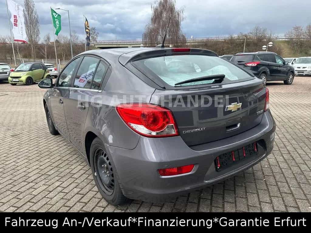 Chevrolet Cruze Hatchback Kamera Navi 04/2012-photo-6