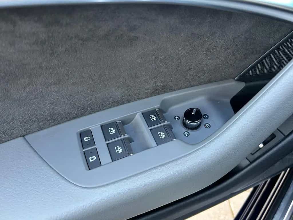 Audi A6 Avant 50 TDI quattro S-Line AHK LED ACC Leder 06/2020-photo-19