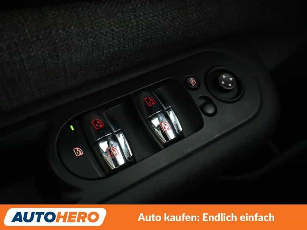 MINI Cooper Clubman Clubman Cooper Aut.*NAVI*TEMPO*PDC*SHZ*LIM* 08/2020-photo-23