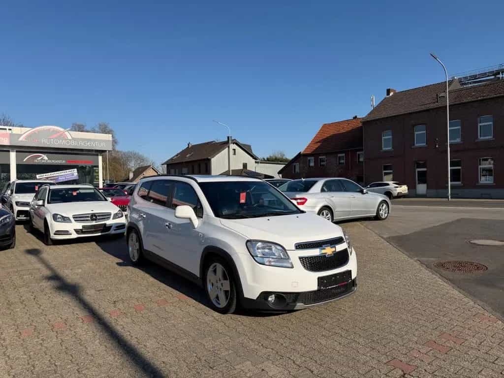 Chevrolet Orlando LTZ PANO Navi Sitzhz 7-Sitz Kamera Tempo 09/2013-photo-5