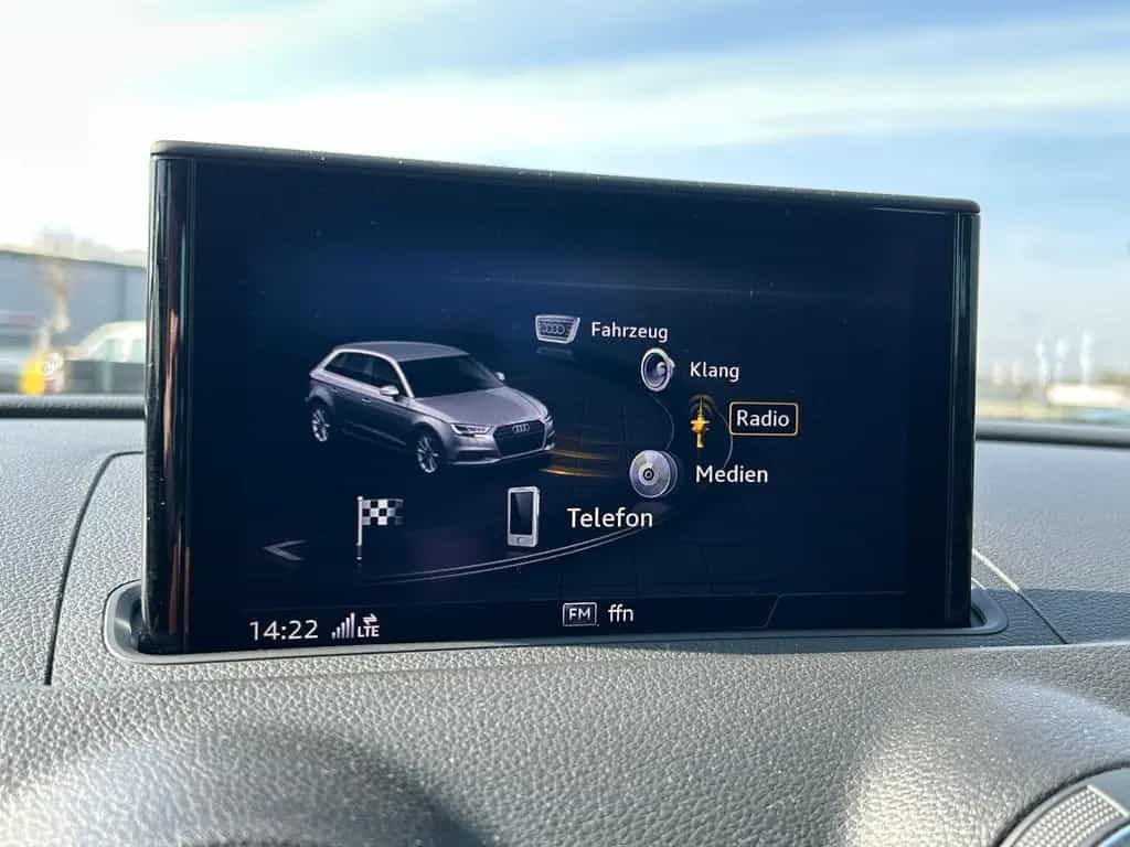 Audi A3 35 TDI Sportback s-tronic Navi Leder Xenon 07/2020-photo-17