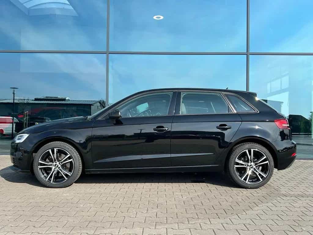 Audi A3 35 TDI Sportback s-tronic Navi Leder Xenon 07/2020-photo-4
