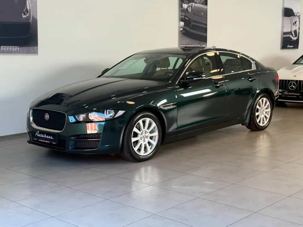 Jaguar XE 20t*1.HAND*S.HEFT*V-LEDER* 10/2016-photo-0