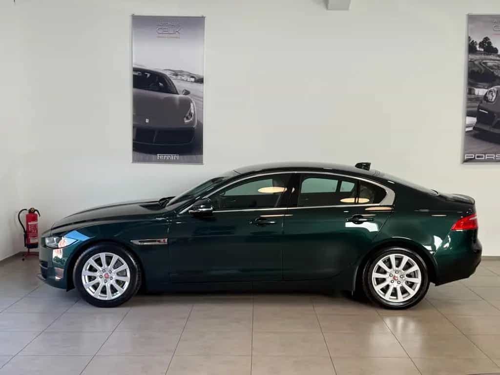 Jaguar XE 20t*1.HAND*S.HEFT*V-LEDER* 10/2016-photo-10