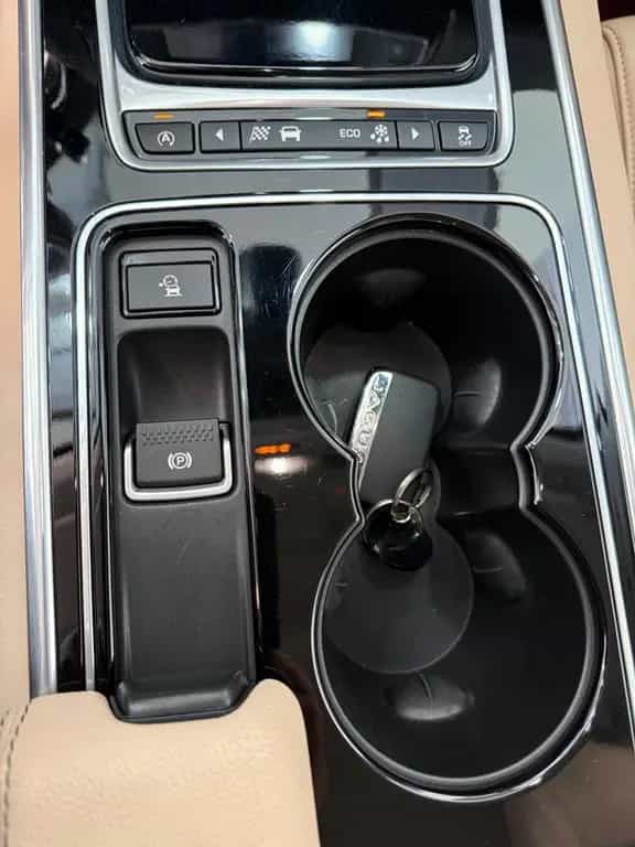 Jaguar XE 20t*1.HAND*S.HEFT*V-LEDER* 10/2016-photo-16