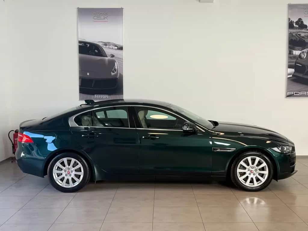 Jaguar XE 20t*1.HAND*S.HEFT*V-LEDER* 10/2016-photo-21