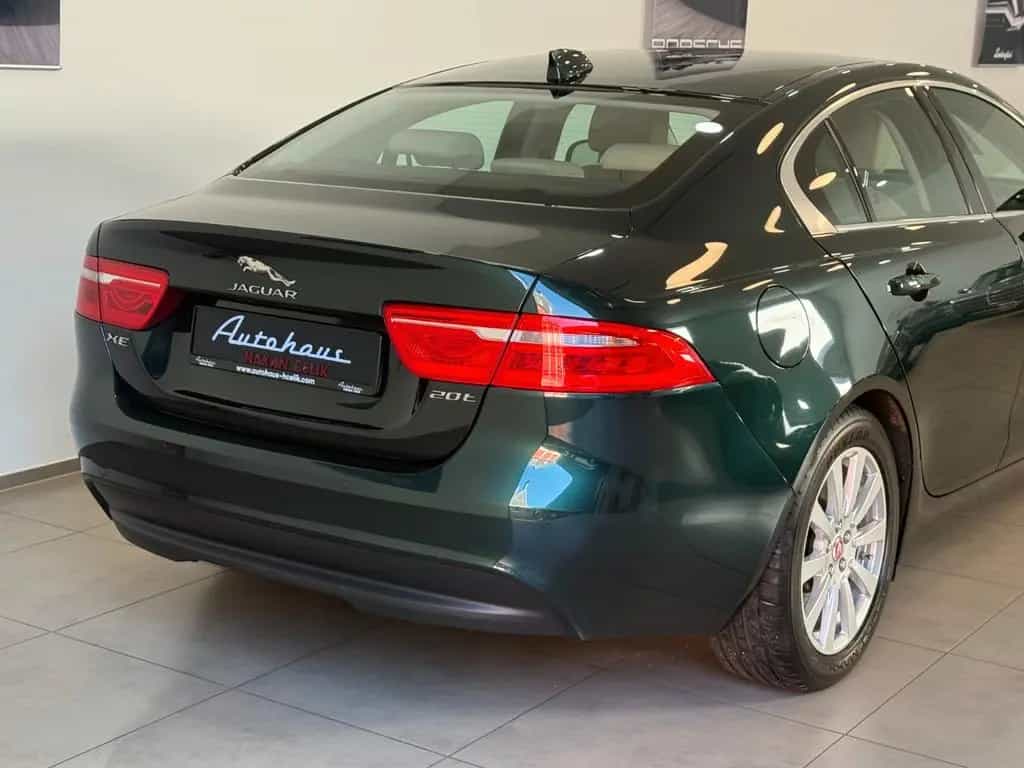 Jaguar XE 20t*1.HAND*S.HEFT*V-LEDER* 10/2016-photo-26