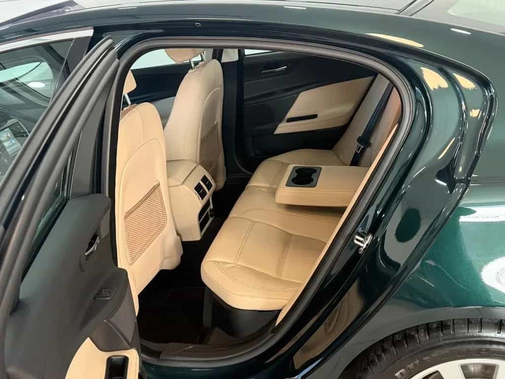 Jaguar XE 20t*1.HAND*S.HEFT*V-LEDER* 10/2016-photo-8