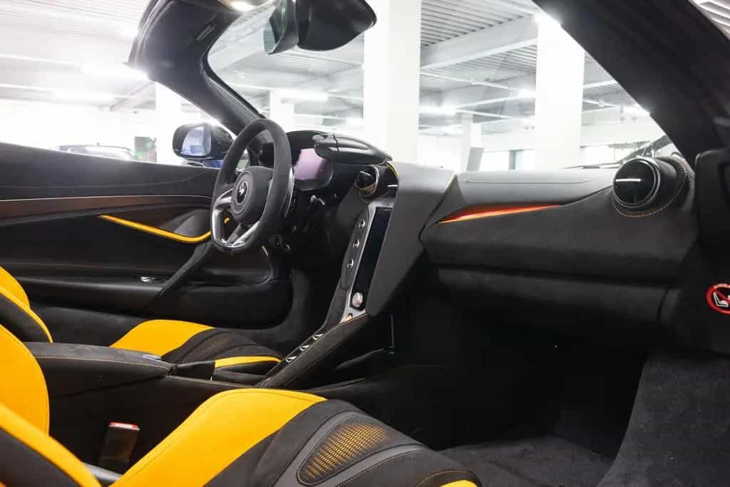 McLaren 750S Spider 01/2026-photo-12