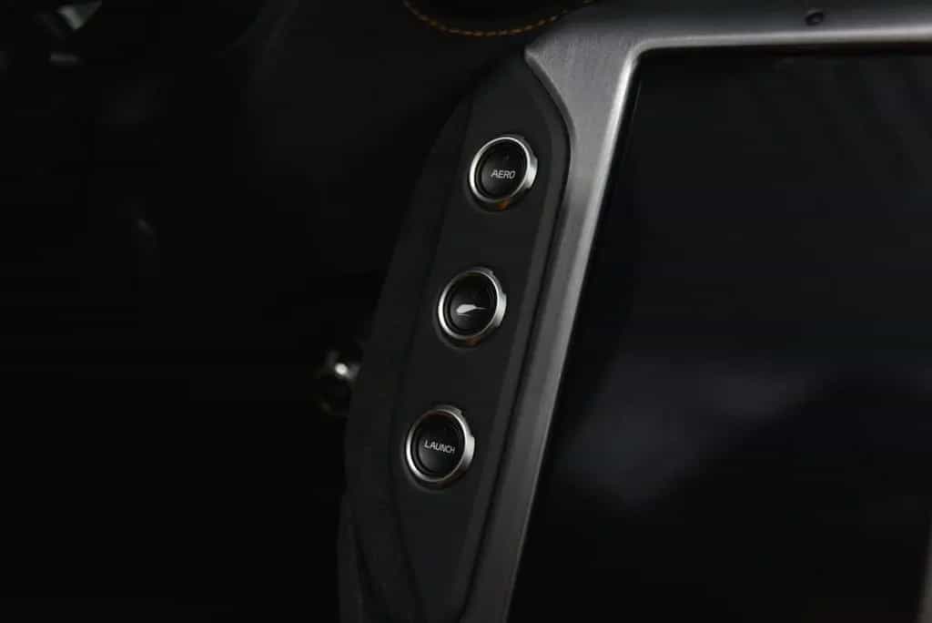 McLaren 750S Spider 01/2026-photo-18