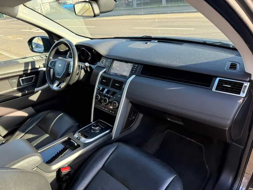 Land Rover Discovery Sport SE AWD 2.0 FINANZIERUNG 03/2018-photo-17