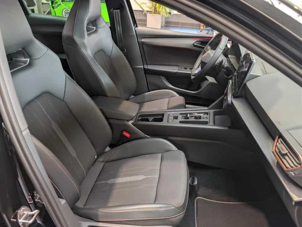 Cupra Leon Sportstourer 2.0 TSI 4Drive DSG VZ 12/2023-photo-10