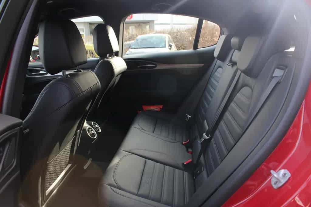 Alfa Romeo Stelvio Veloce Q4 10/2023-photo-14