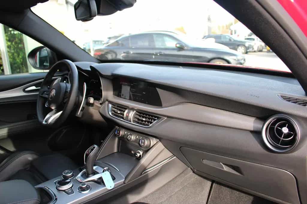 Alfa Romeo Stelvio Veloce Q4 10/2023-photo-16
