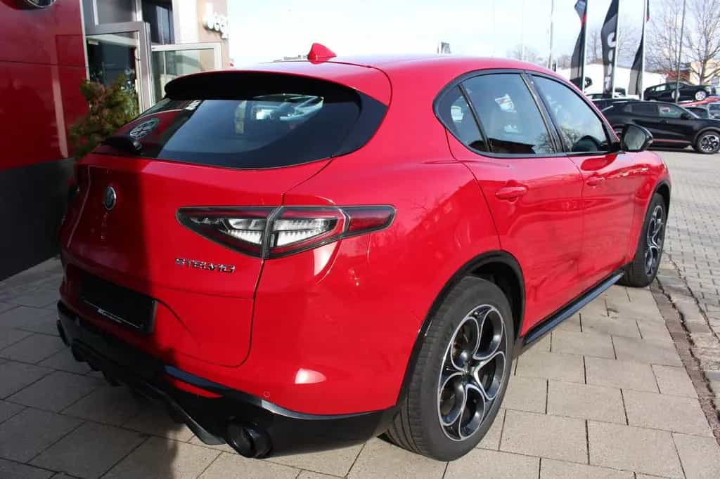 Alfa Romeo Stelvio Veloce Q4 10/2023-photo-2
