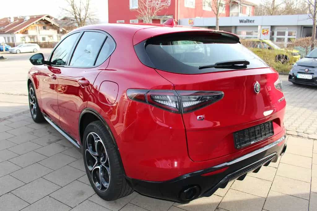 Alfa Romeo Stelvio Veloce Q4 10/2023-photo-4