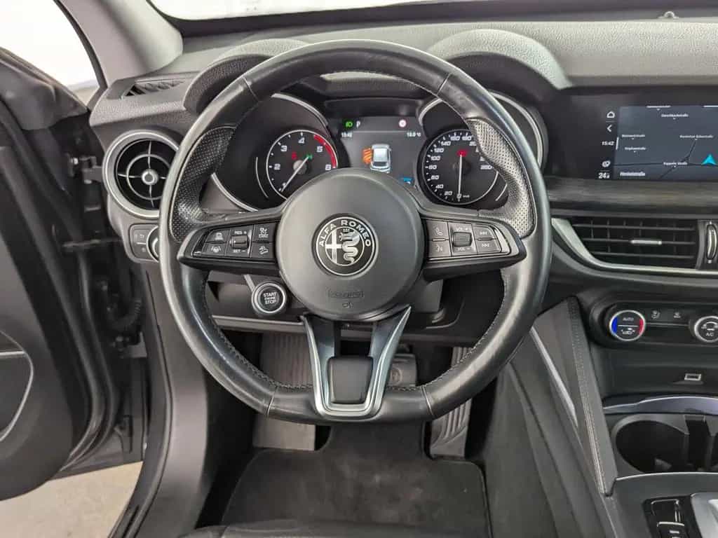 Alfa Romeo Stelvio 2.2 JTDM Super Q4 LEDER+XENON+NAVI+AHK+ 12/2020-photo-18