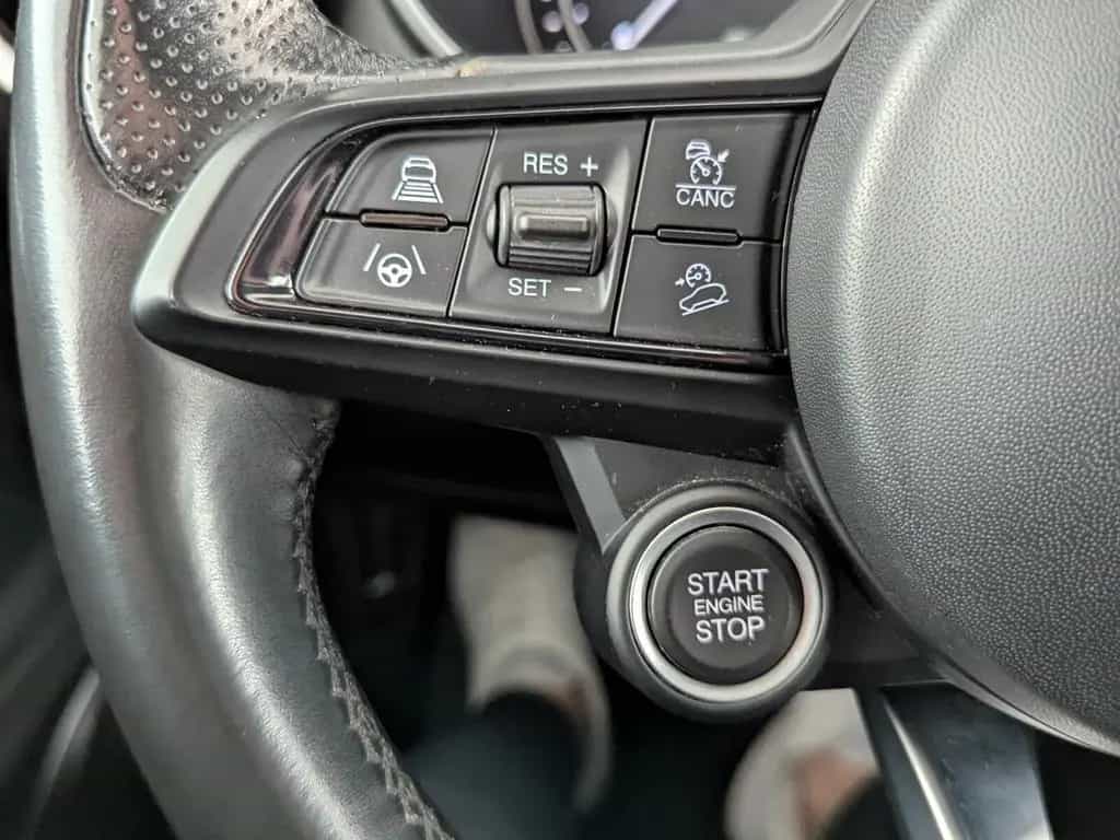 Alfa Romeo Stelvio 2.2 JTDM Super Q4 LEDER+XENON+NAVI+AHK+ 12/2020-photo-24