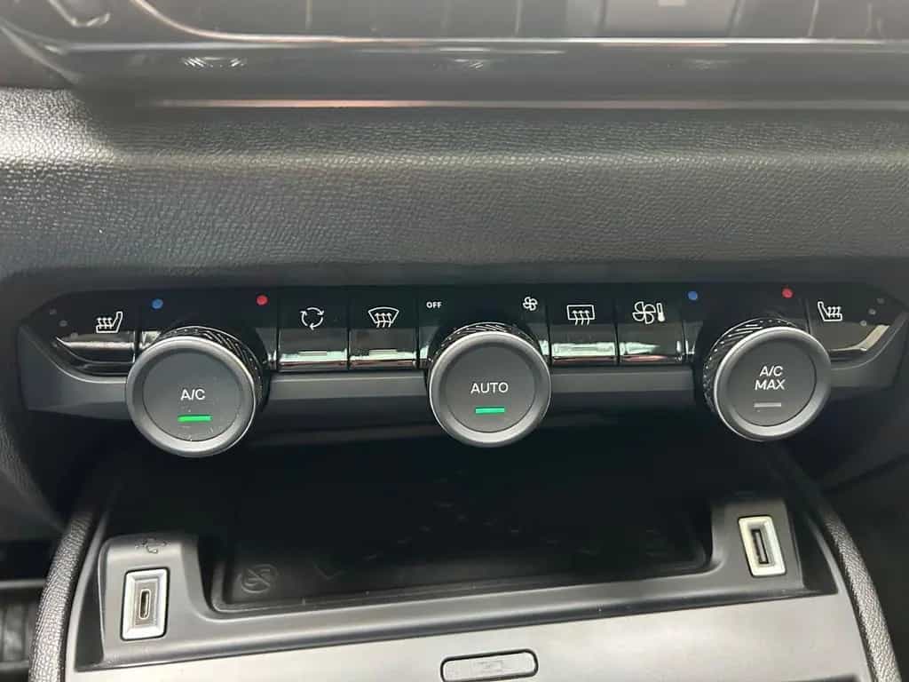 Citroën C4 Lim. Max 01/2024-photo-13