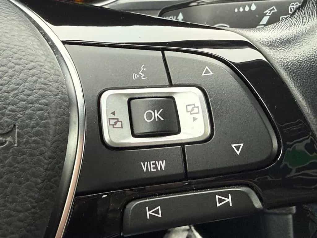 Volkswagen Golf 1.5 16V DSG Kombi Cam ACC APP Connect 07/2019-photo-24