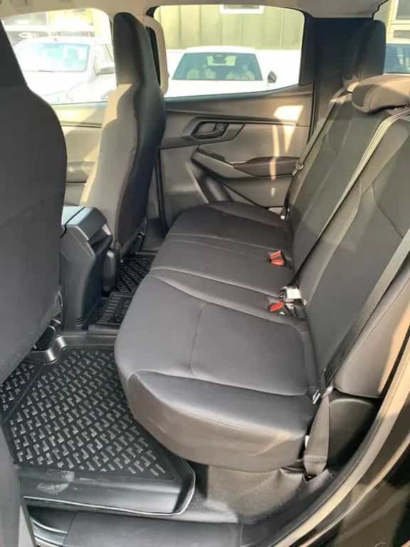 Isuzu D-Max Double Cab 4WD L null-photo-12