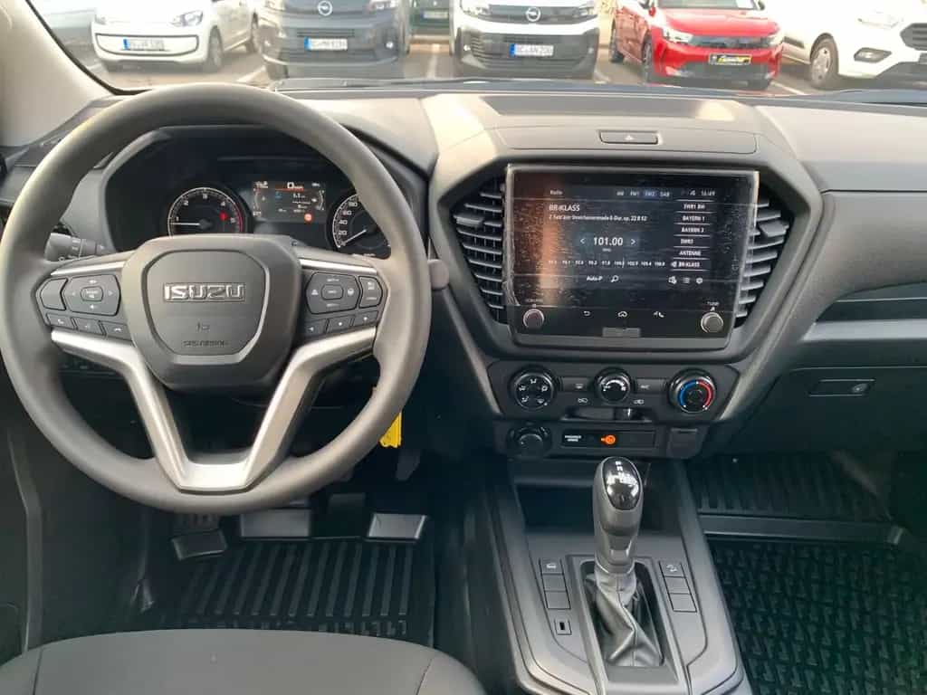 Isuzu D-Max Double Cab 4WD L null-photo-9