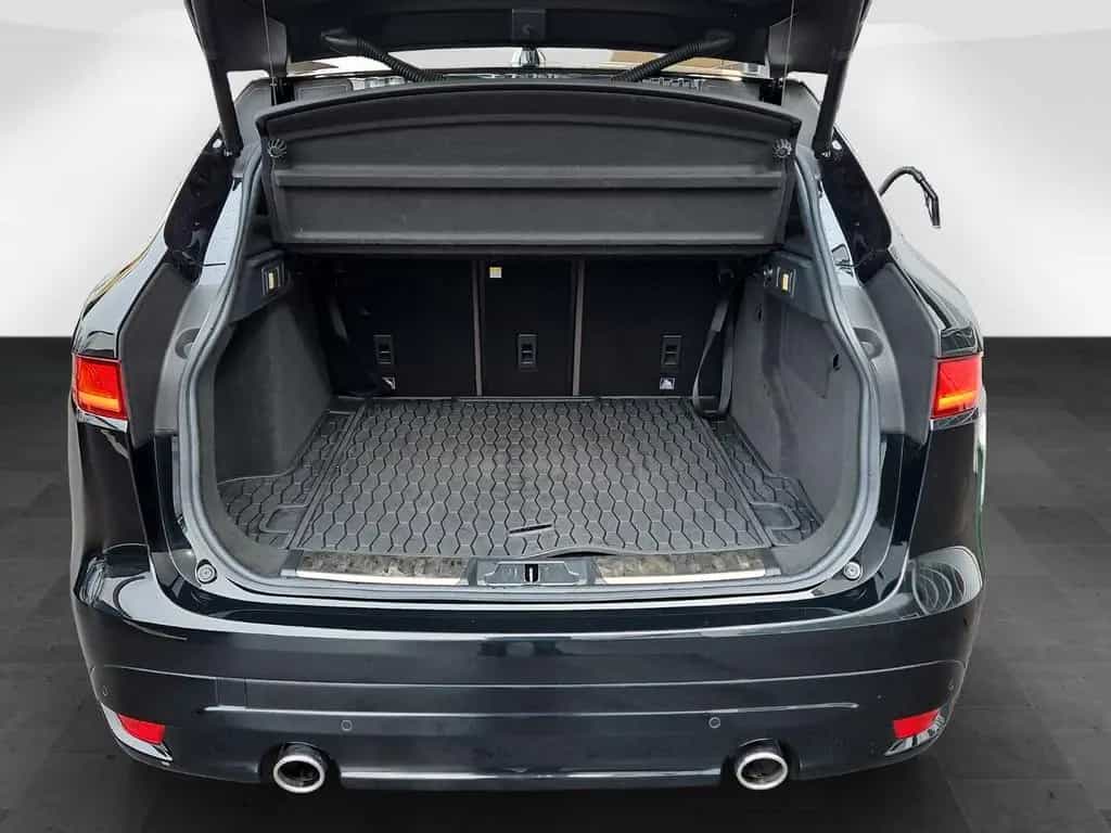 Jaguar F-Pace 30d Portfolio AWD Panorama/Cam/Navi 10/2016-photo-16