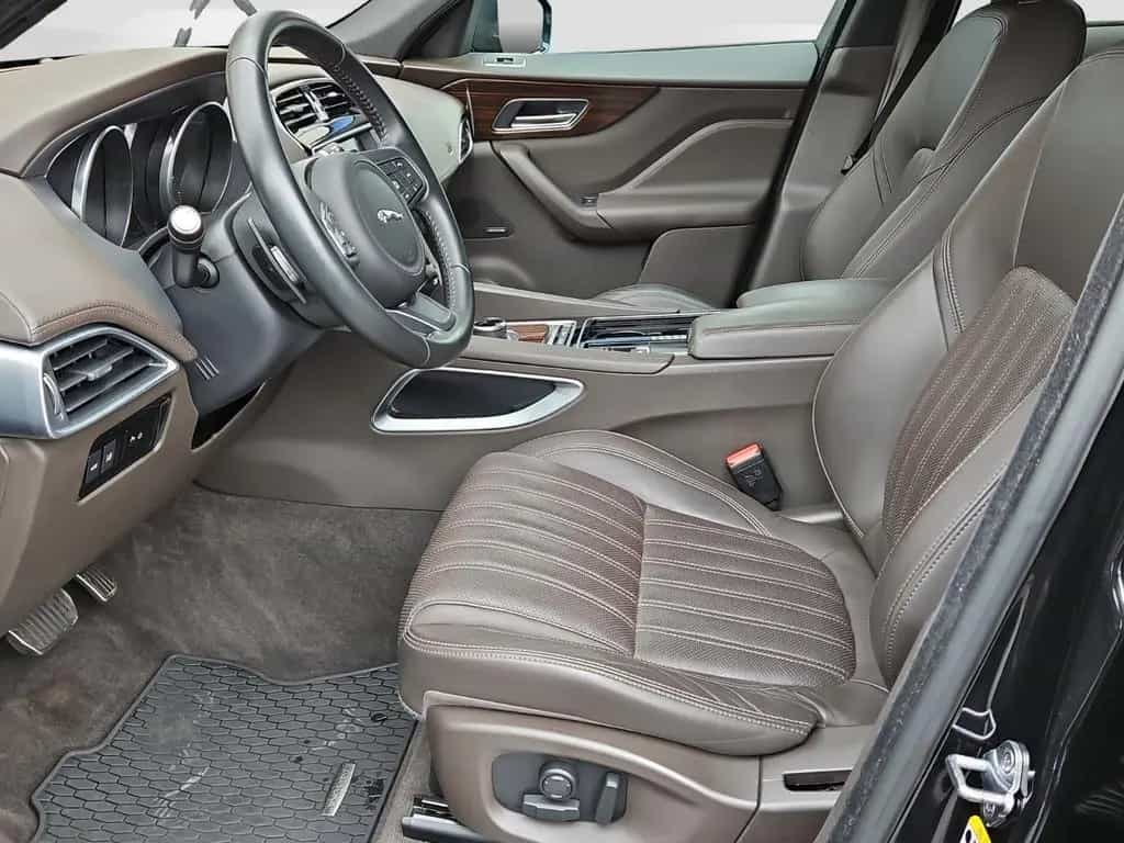 Jaguar F-Pace 30d Portfolio AWD Panorama/Cam/Navi 10/2016-photo-7