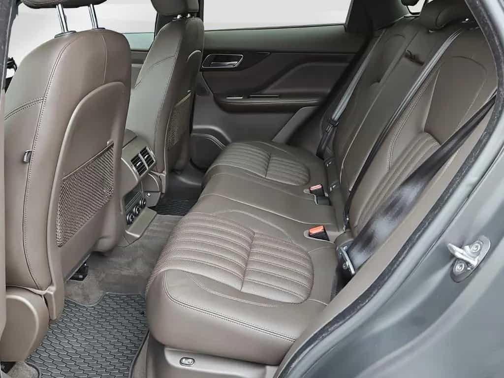 Jaguar F-Pace 30d Portfolio AWD Panorama/Cam/Navi 10/2016-photo-8