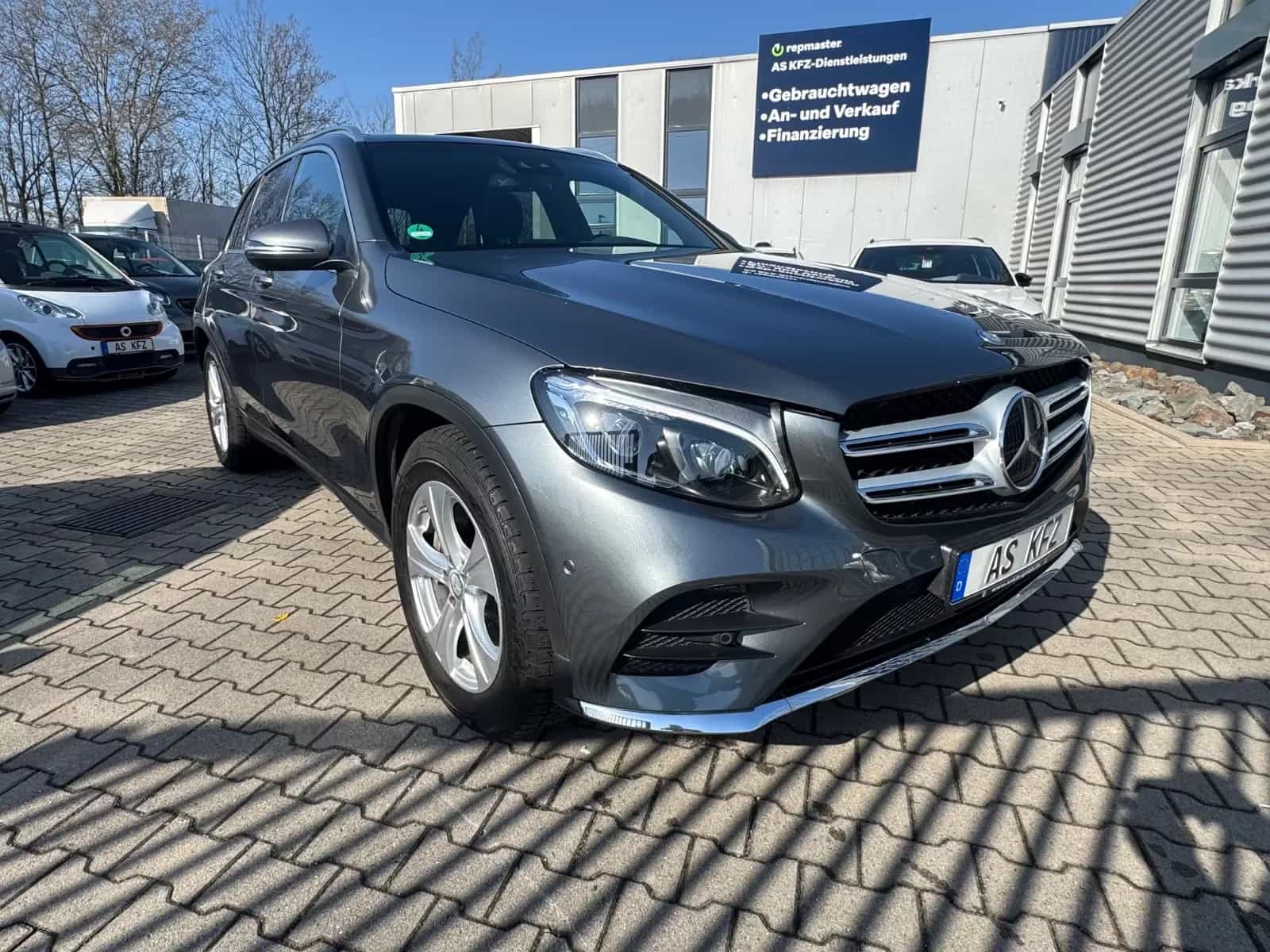 Mercedes-Benz GLC-Class 220 08/2015-photo-0