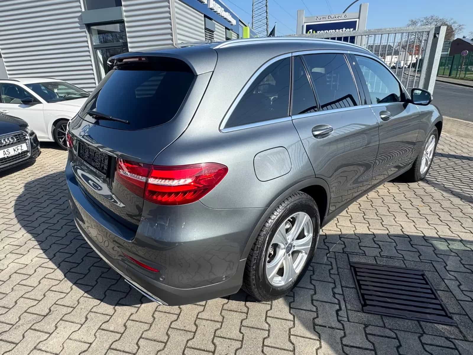 Mercedes-Benz GLC-Class 220 08/2015-photo-6